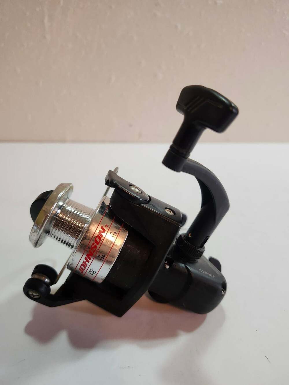 Johnson S2000F Spinning Fishing Reel